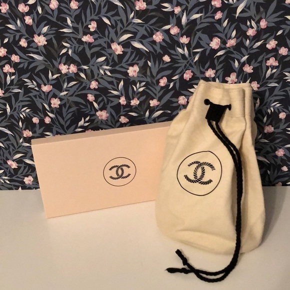 Chanel canvas drawstring makeup bucket bag - Picture 16 of 16
